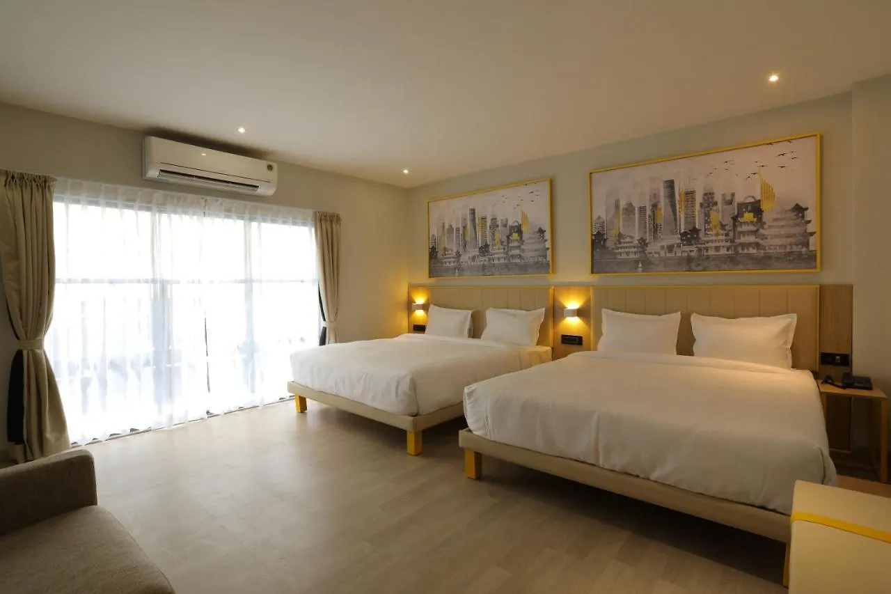 ***  Hotel City Express By Downtown Udaipur India